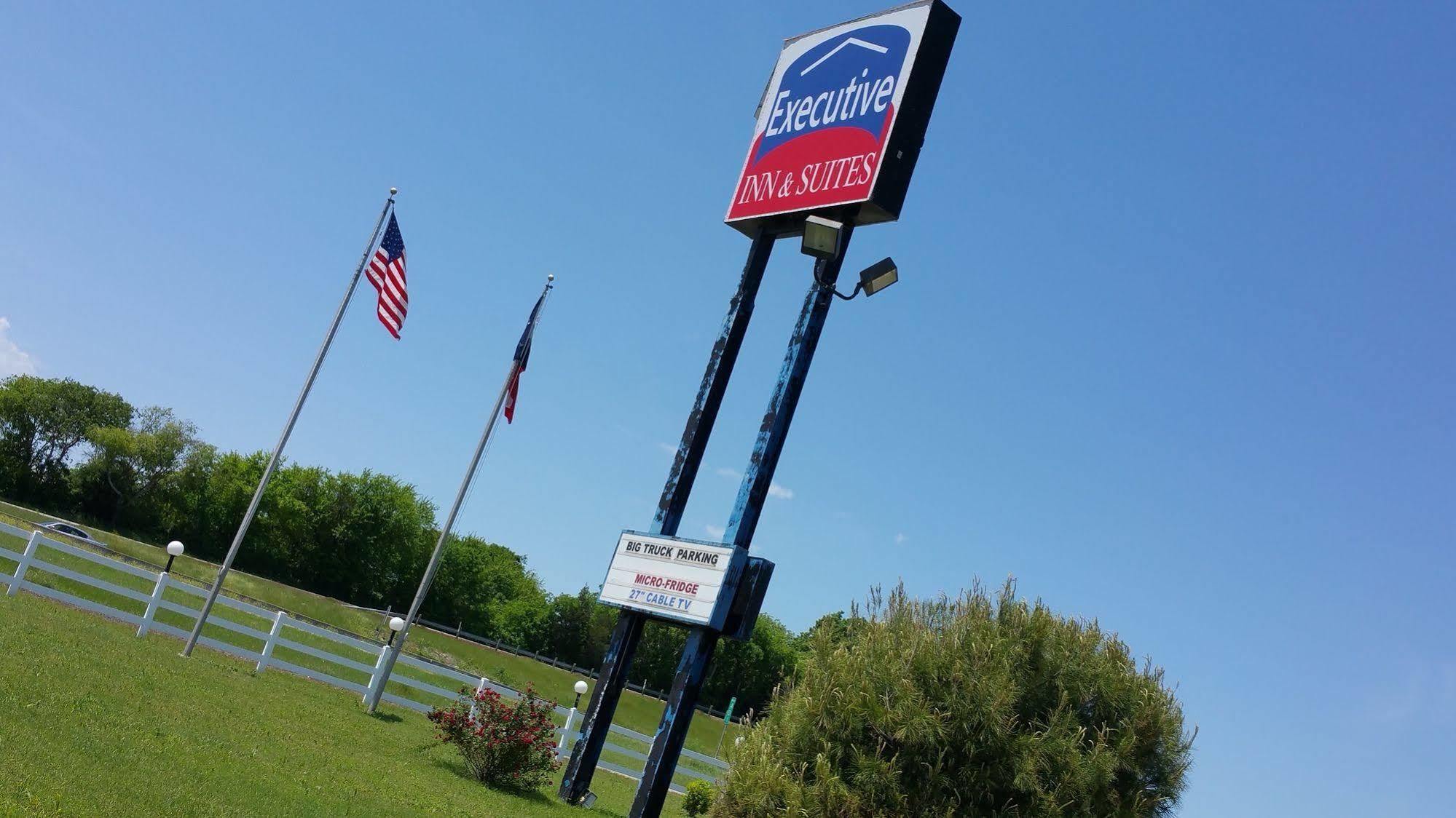 Executive Inn And Suites Waxahachie Dış mekan fotoğraf
